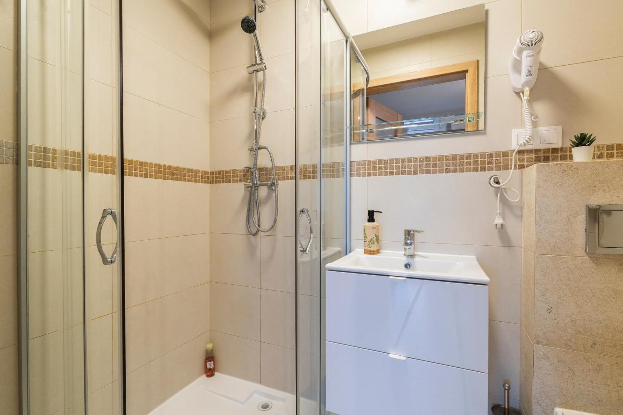 Jaskolka - Pokoje I Apartament Przy Plazy Opolznevoye Bagian luar foto