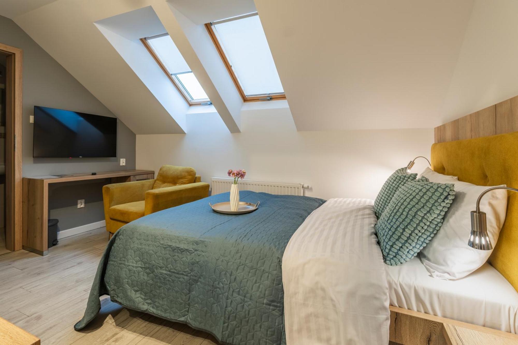 Jaskolka - Pokoje I Apartament Przy Plazy Opolznevoye Bagian luar foto