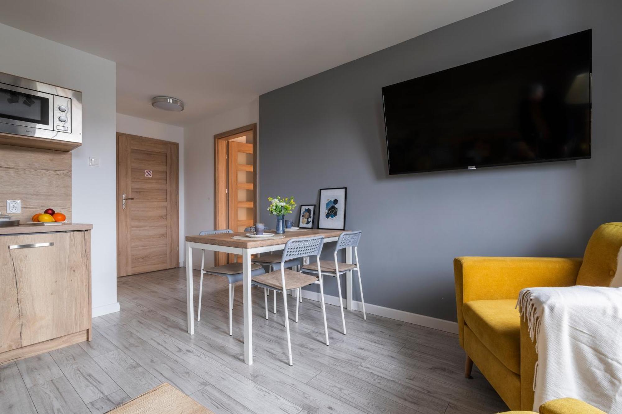 Jaskolka - Pokoje I Apartament Przy Plazy Opolznevoye Bagian luar foto