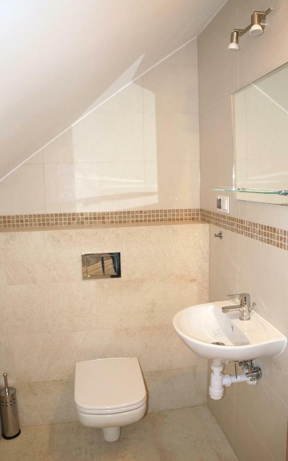 Jaskolka - Pokoje I Apartament Przy Plazy Opolznevoye Bagian luar foto