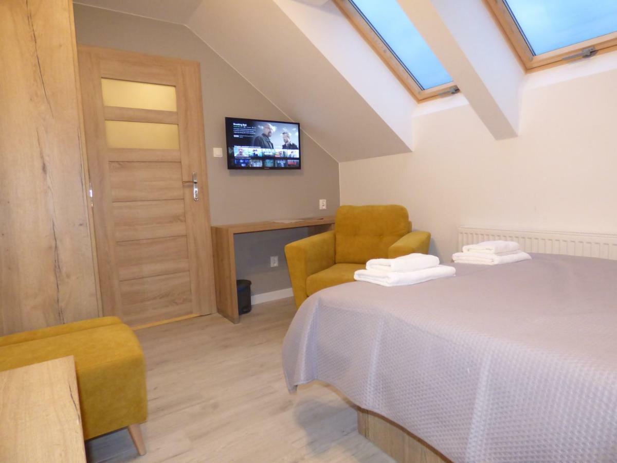 Jaskolka - Pokoje I Apartament Przy Plazy Opolznevoye Bagian luar foto